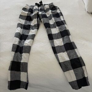Old Navy Black and White Buffalo Check Lounge Pants